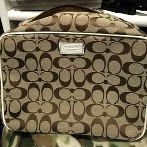 Coach makeup travel bag...great condition